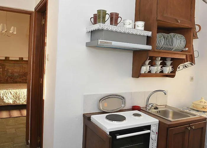 Anemos And Almyra Kini