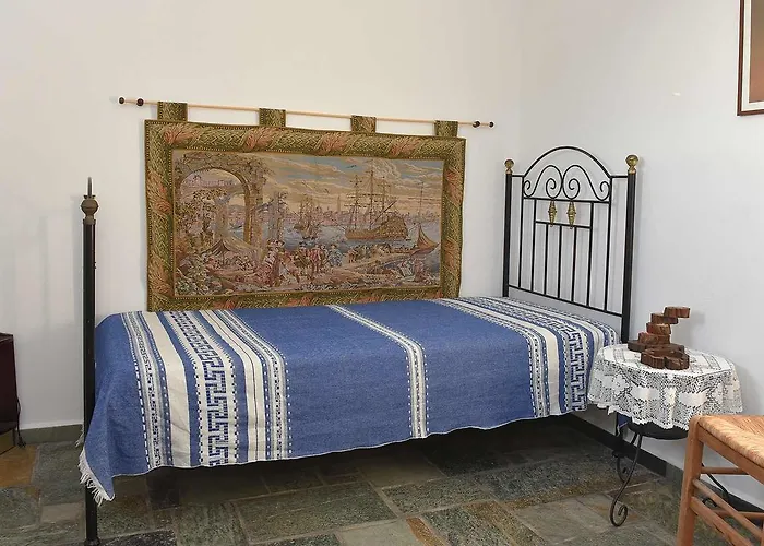 Anemos And Almyra Daire Kini