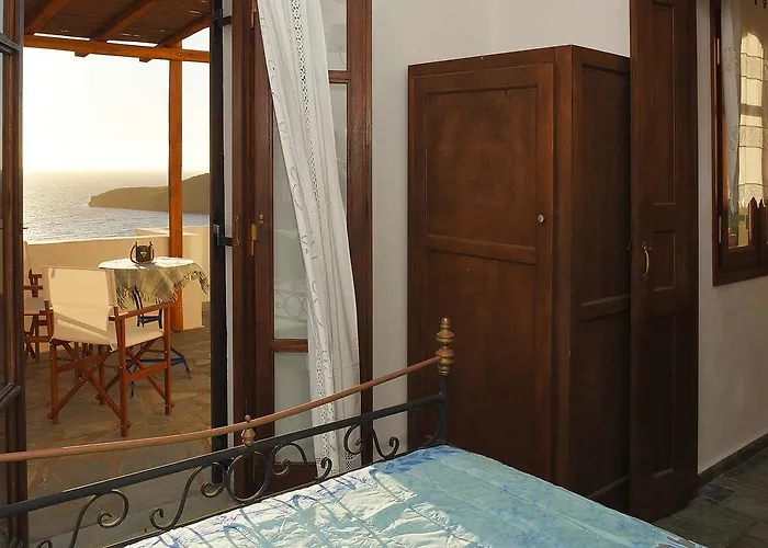 Anemos And Almyra 키니언