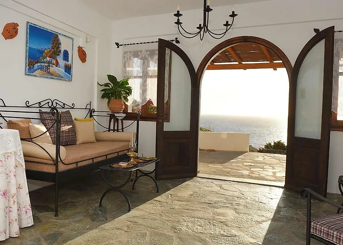 Daire Anemos And Almyra *