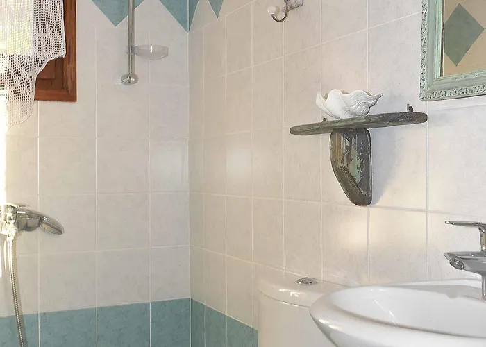 Anemos And Almyra Daire Kini