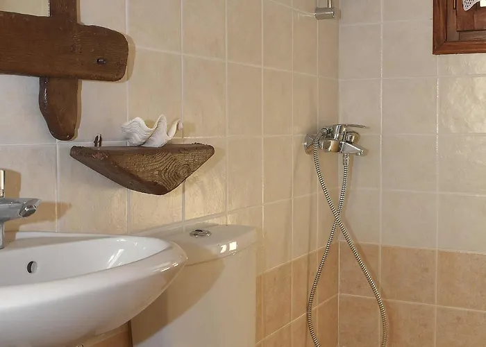 Anemos And Almyra Daire