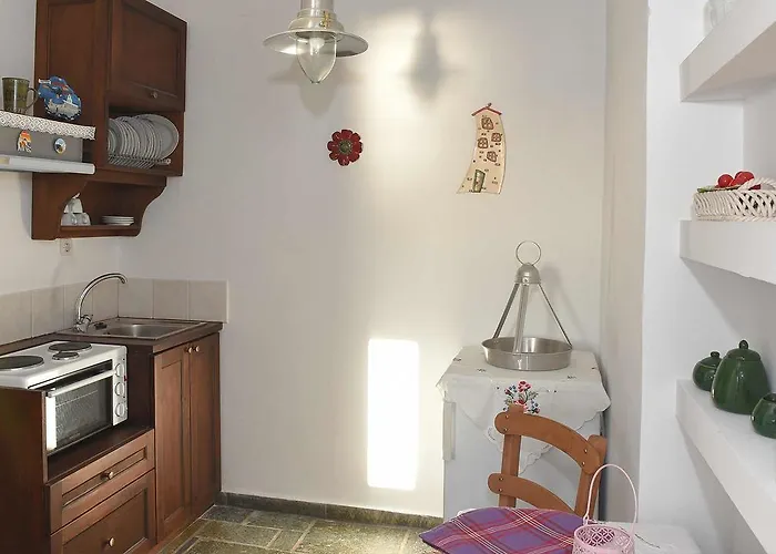 Anemos And Almyra Daire