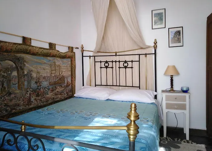 Daire Anemos And Almyra Kini