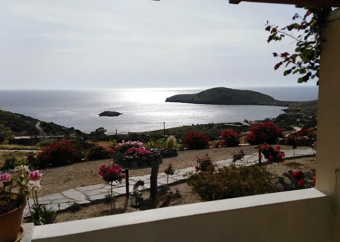 Anemos And Almyra Daire *