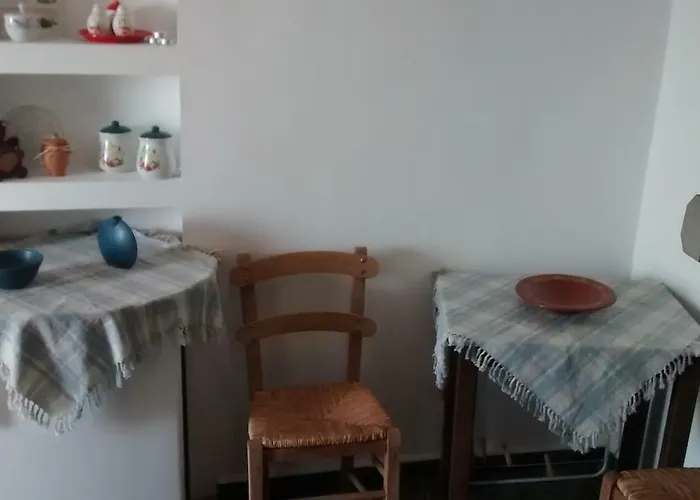 Anemos And Almyra Daire Kini